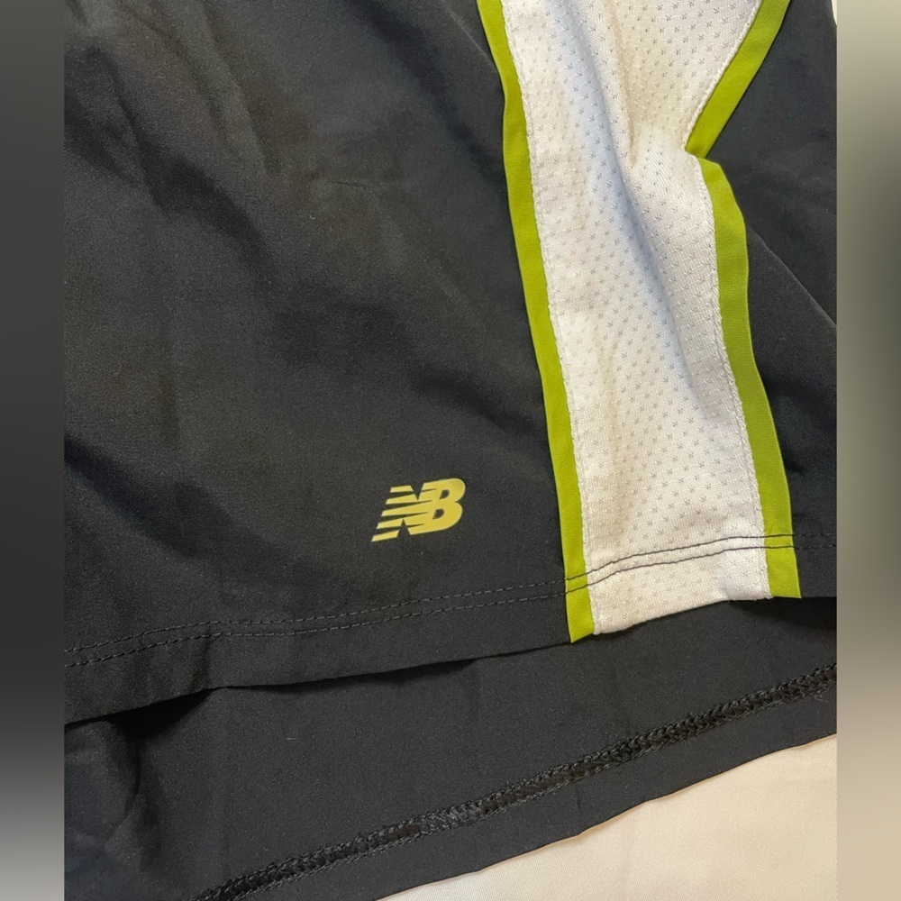 New Balance size large black athletic shorts - Picture 2 of 5